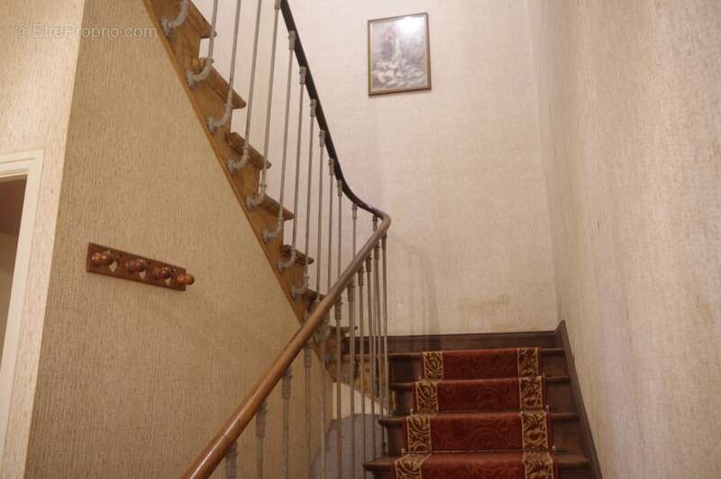 Gondrin, maison en pierre  avec cour comprenant deux logements de 5 et 6 pieces - photo 14
