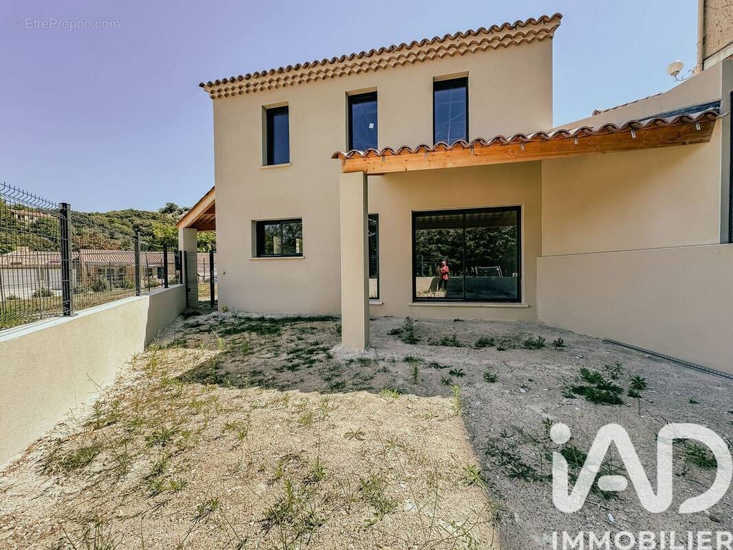 Photo 1 - Maison à ENTRECHAUX