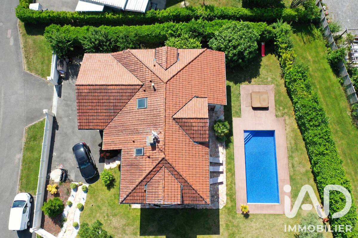 Photo 1 - Maison à CHENS-SUR-LEMAN