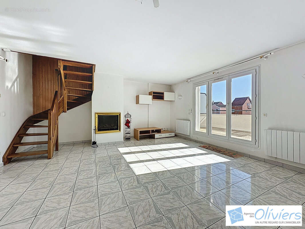 Appartement à VOISINS-LE-BRETONNEUX