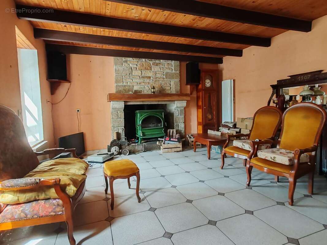 Maison à BRENNILIS
