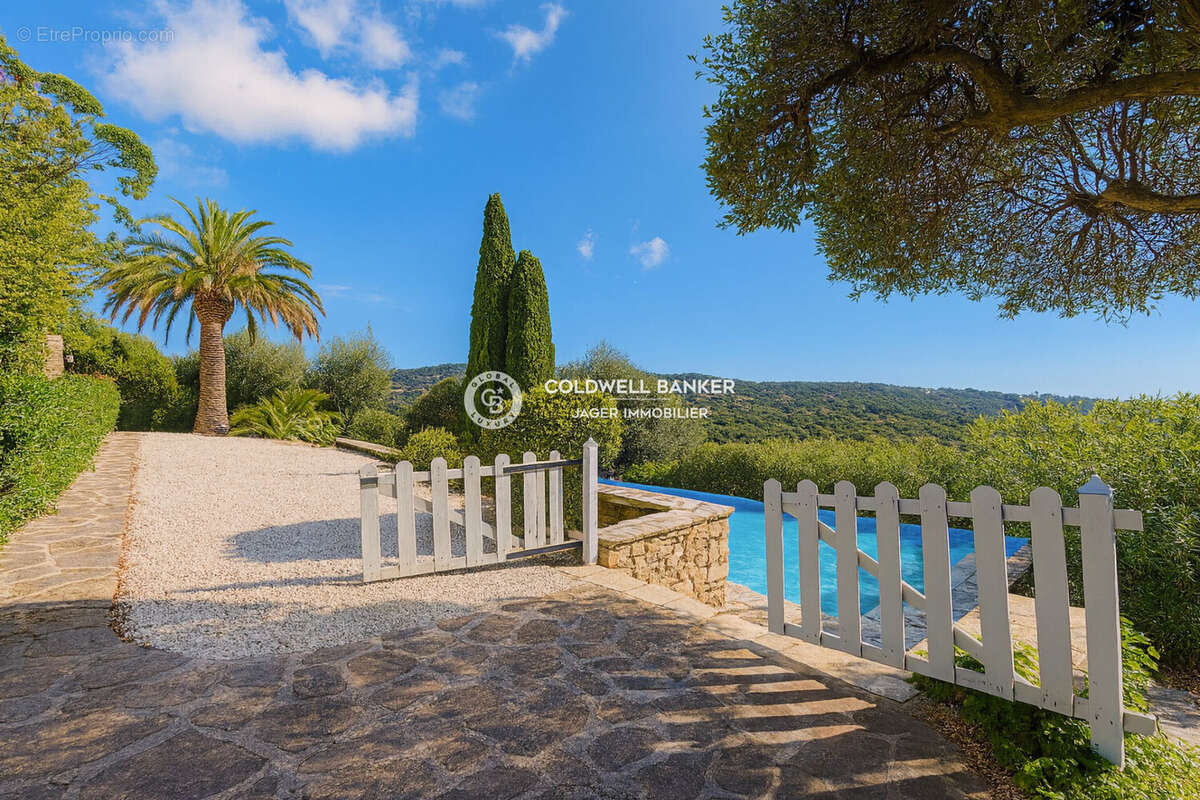 Maison à LES ISSAMBRES