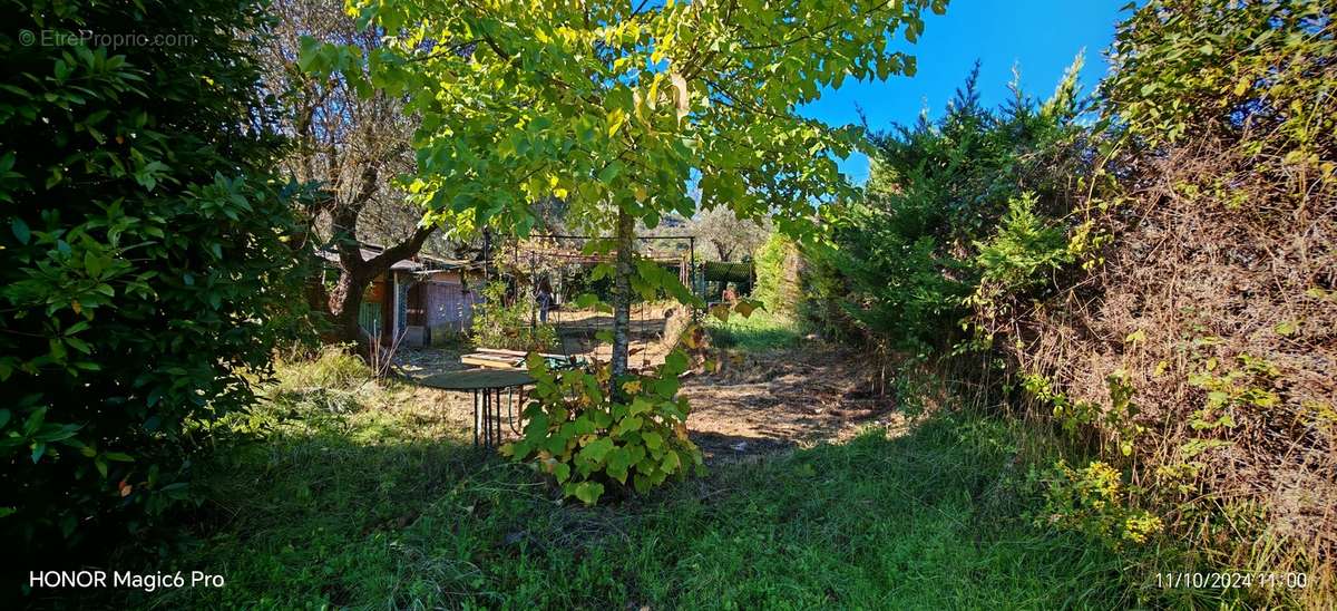 Terrain à L&#039;ESCARENE