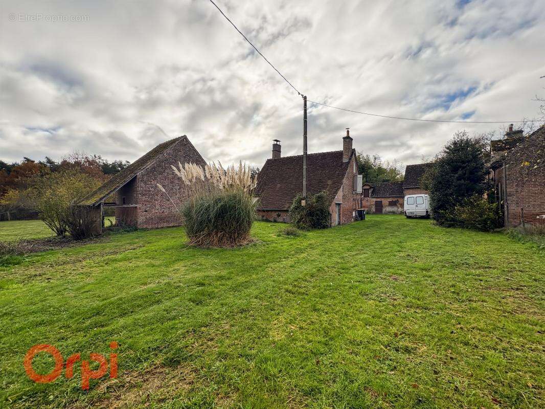 Maison à LA FERTE-IMBAULT