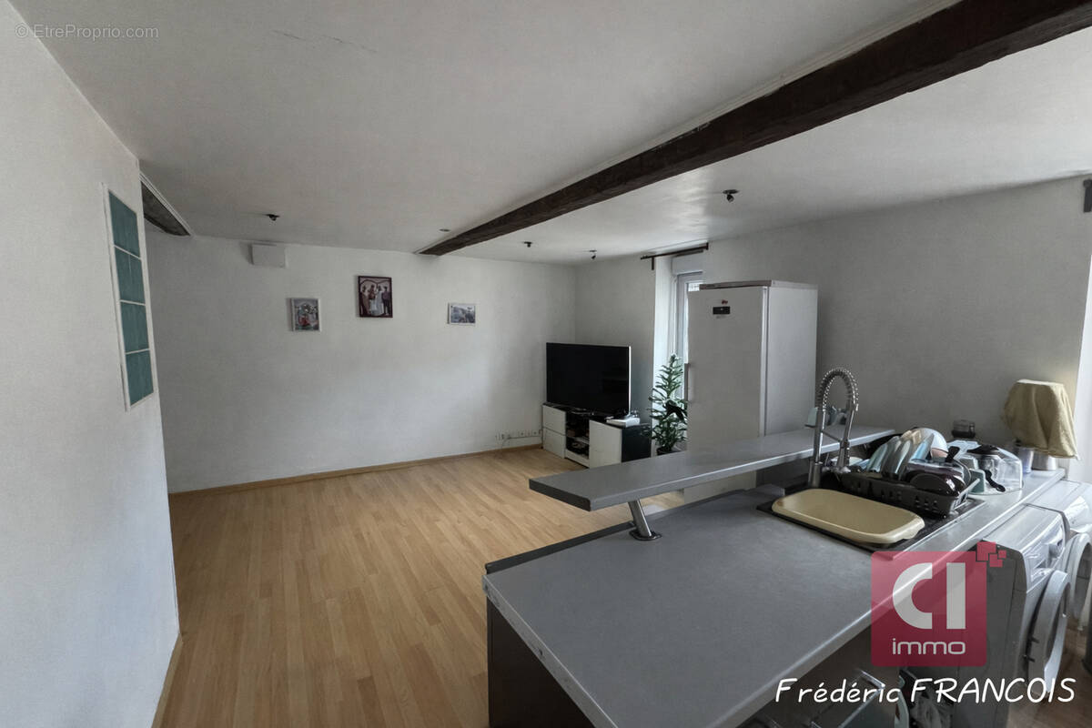 Appartement à FORCALQUEIRET