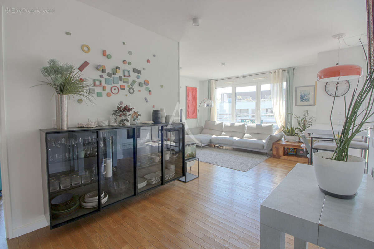 Appartement  5 pièce(s) 88.93 m2 4 chambres + 3 parkings (dont 1 box) - photo 2