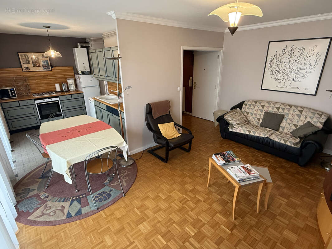 Appartement à SAINT-FONS