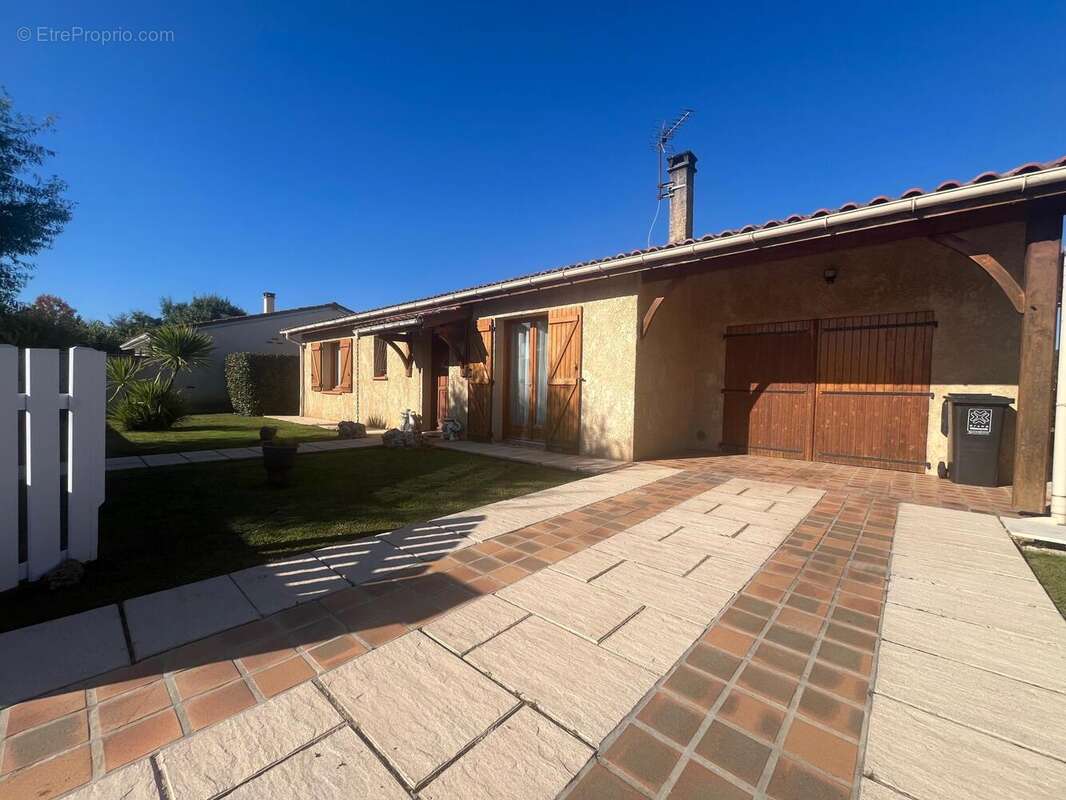 Photo 2 - Maison à BIAS