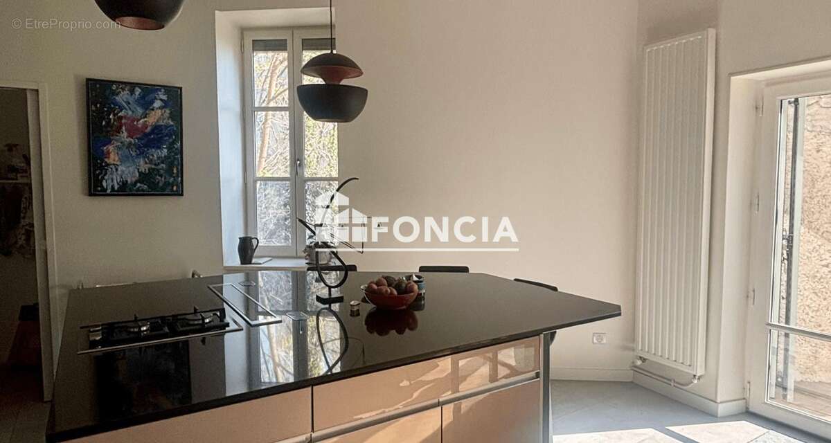 Maison d'architecte de 200 m2 sur terrain de 1280 m2 - photo 9