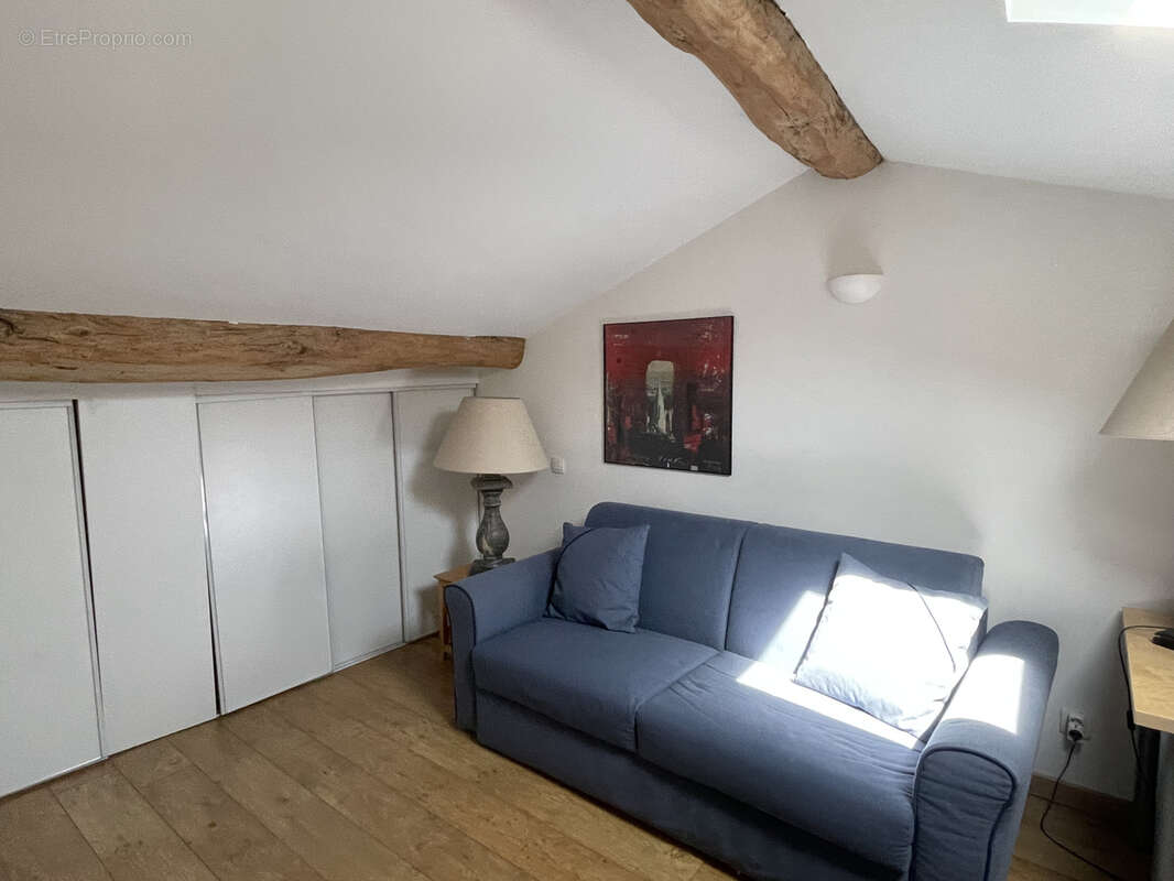 Appartement à SAINT-GENIS-LES-OLLIERES