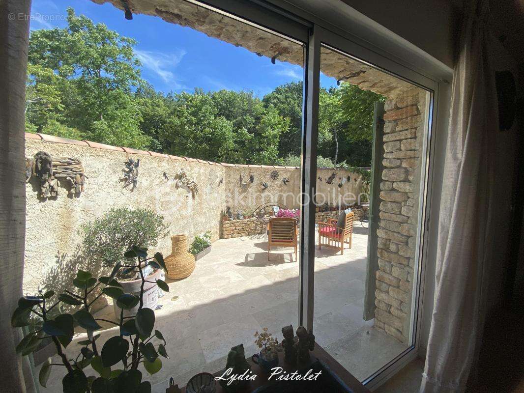 NOUVEAU - EN EXCLUSIVITÉ À Apt en Luberon (84400) - Une maison récente au charme authentique de la Provence - photo 13