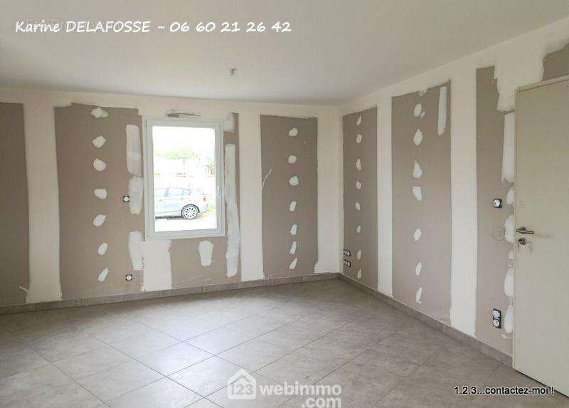 Maison à LES MAGNILS-REIGNIERS