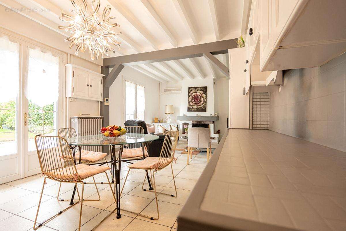 Lieux uniques ® - propriétés privées propose maison de 118 m² sur un terrain de 2661 m² proximité c0ntres - photo 14