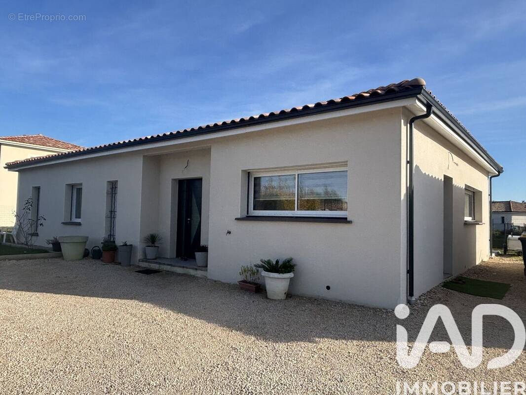 Photo 1 - Maison à MONTBETON