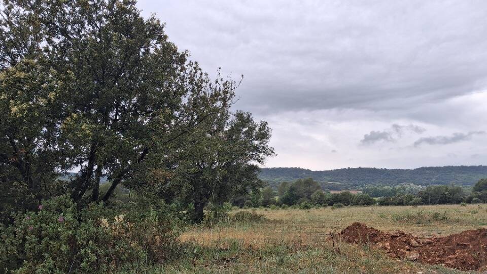 Terrain à FOX-AMPHOUX