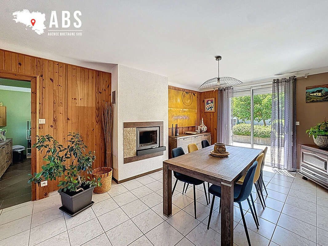 Maison à LA CHAPELLE-DES-MARAIS