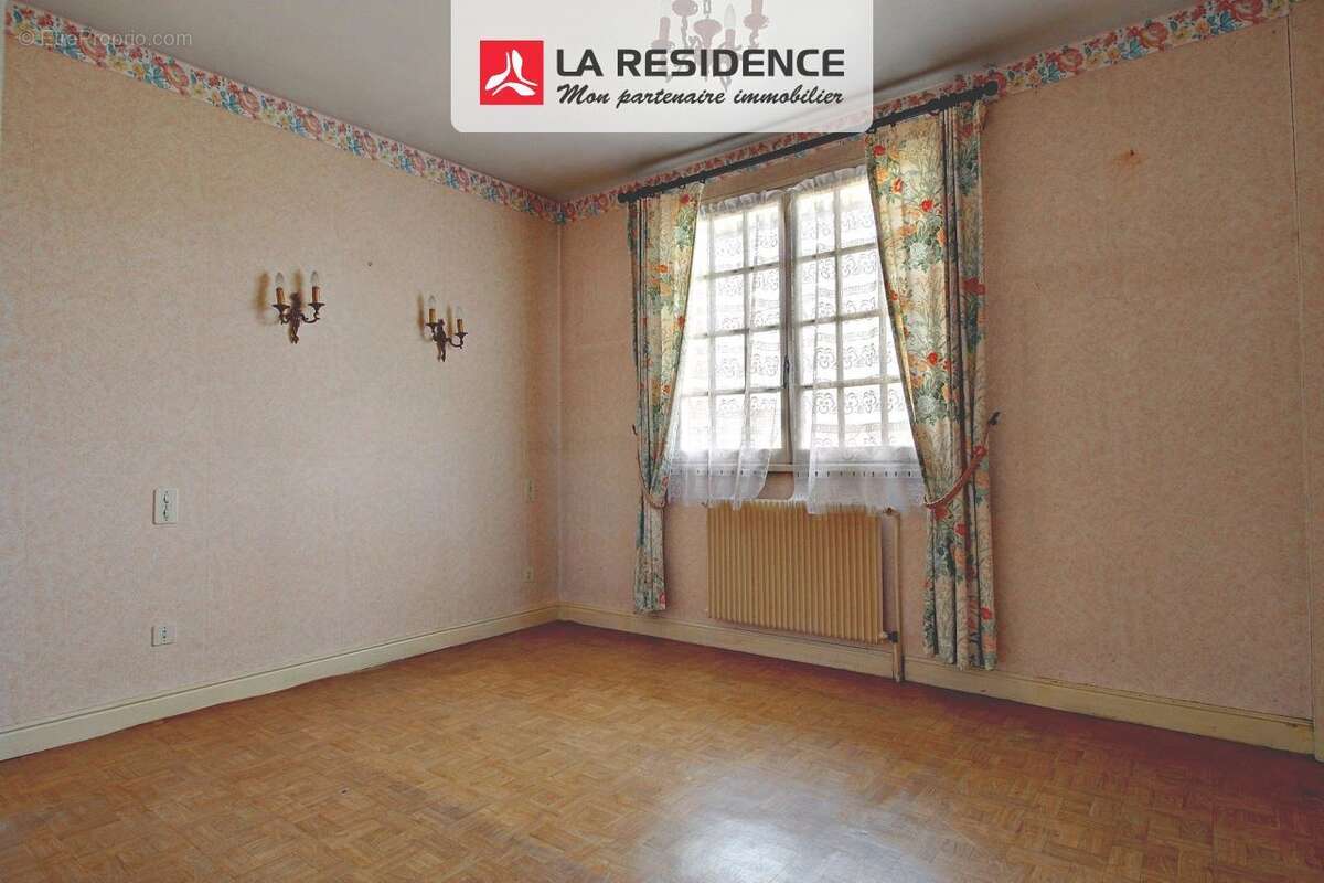 Maison 125 m² à Saint-Etienne-Du-Rouvray  - photo 4