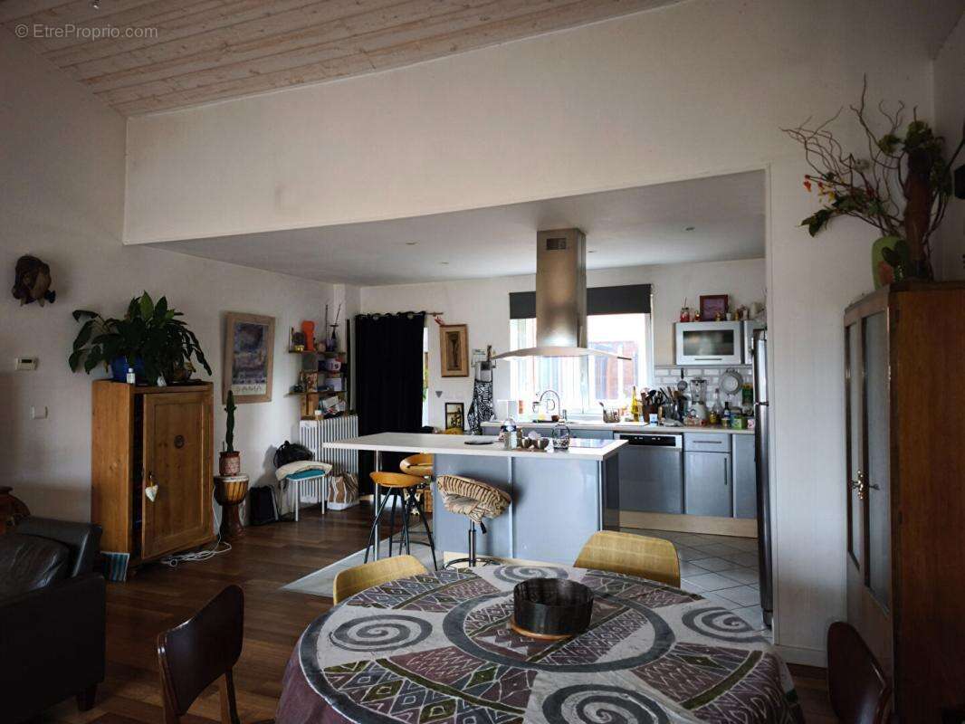 Maison à SAINT-JULIEN-DE-CONCELLES