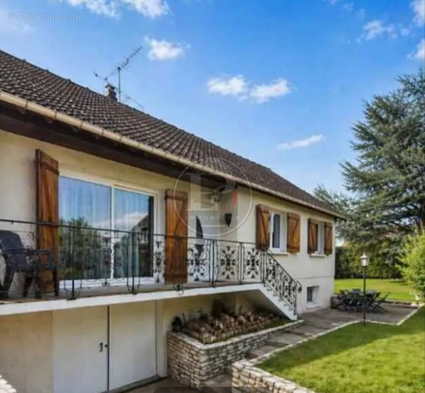 Maison à LA COUTURE-BOUSSEY
