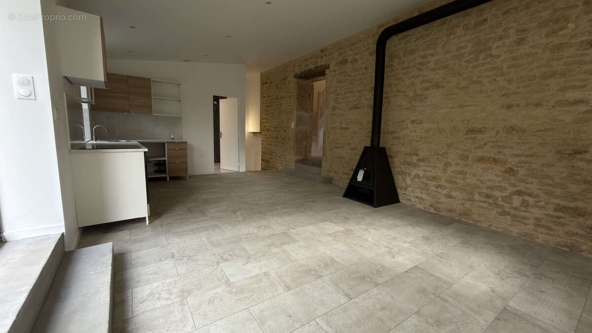 Maison 4 Chambres proche Avallon rénovée  Domecy sur le Vault Bourgogne France - photo 2