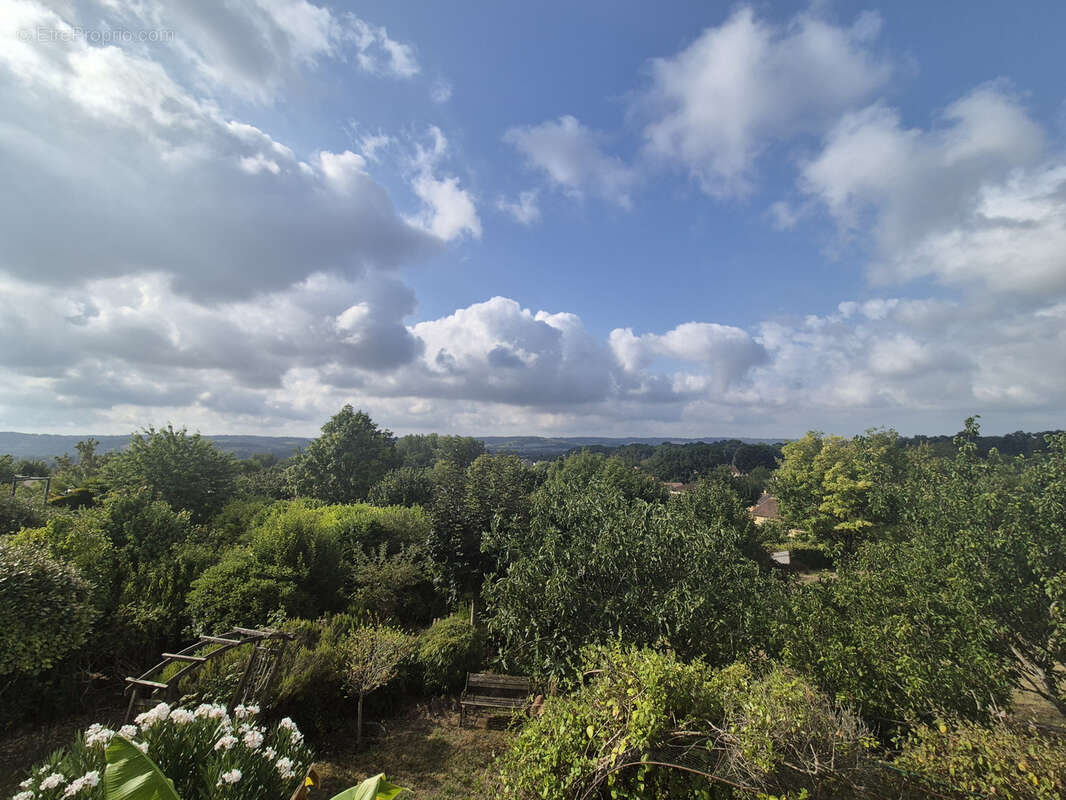 Maison contemporaine 130 m2 - St Astier - secteur privilégié - 4 chambres - arboré - - photo 9
