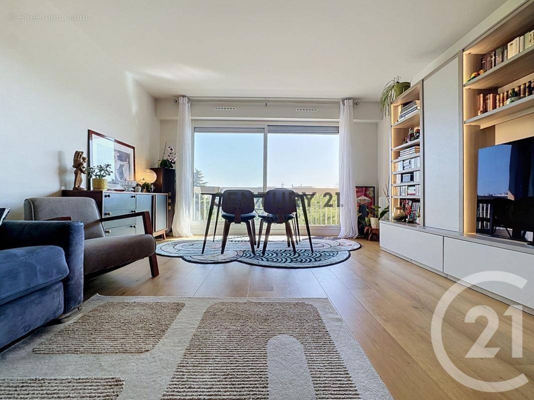 Appartement à MAISONS-ALFORT