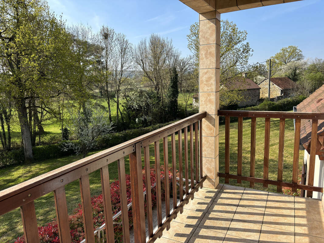 Maison à AUTRY-ISSARDS