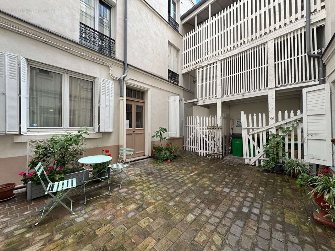 Appartement à PARIS-18E