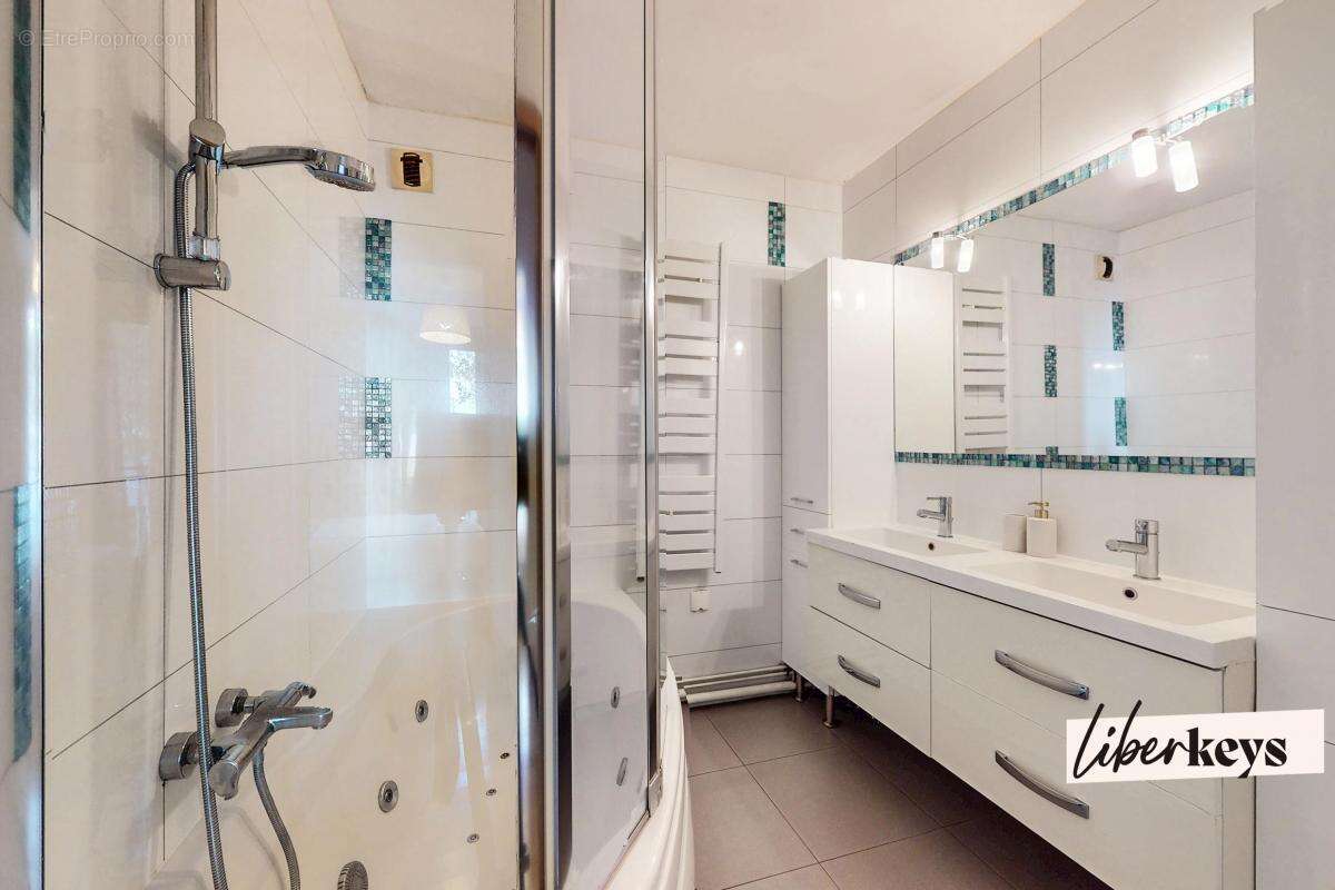 Appartement à COLOMBES