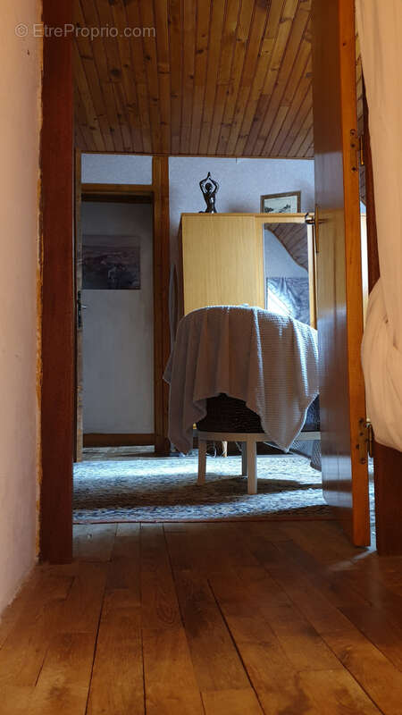 Maison à SAINT-MARTIN-LA-MEANNE