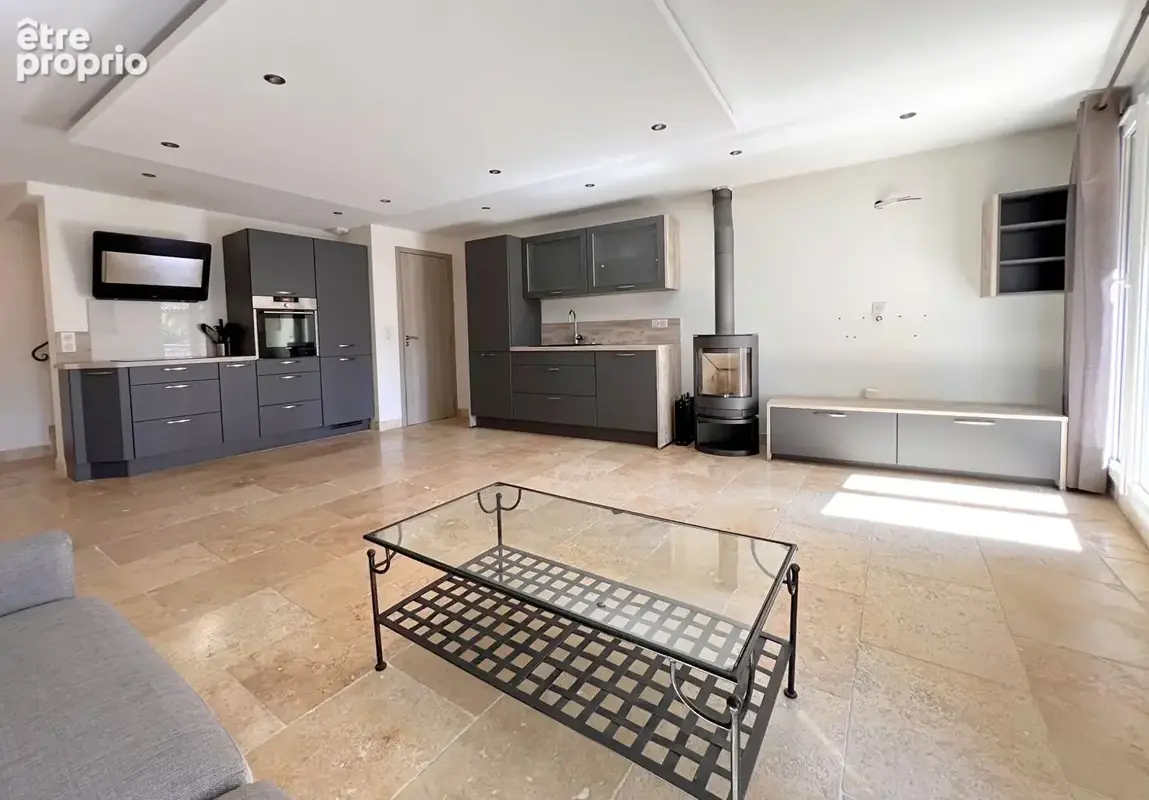 Photo Maison à Grans au prix de 329 900€