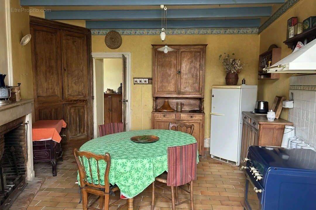 Maison à FONTAINE-CHALENDRAY