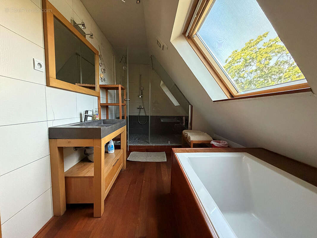 Maison 5 pièces 102m² avec espace extérieur au bord de l'eau - photo 9