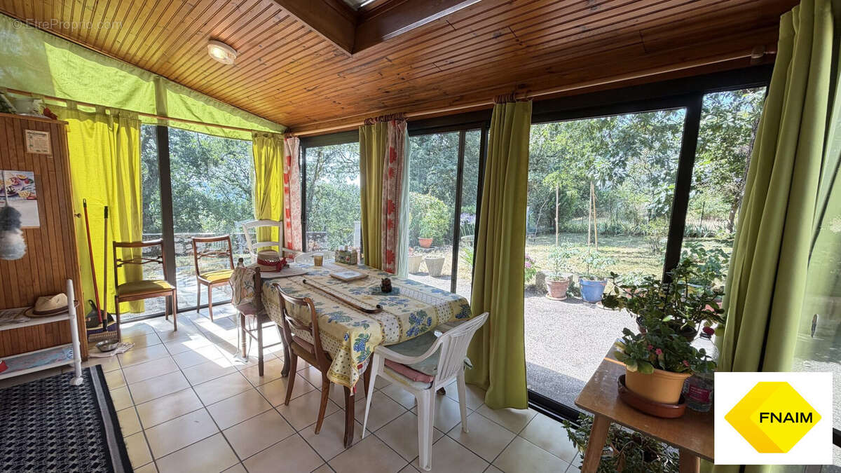Maison 91 m² à Saint-Robert  - photo 2