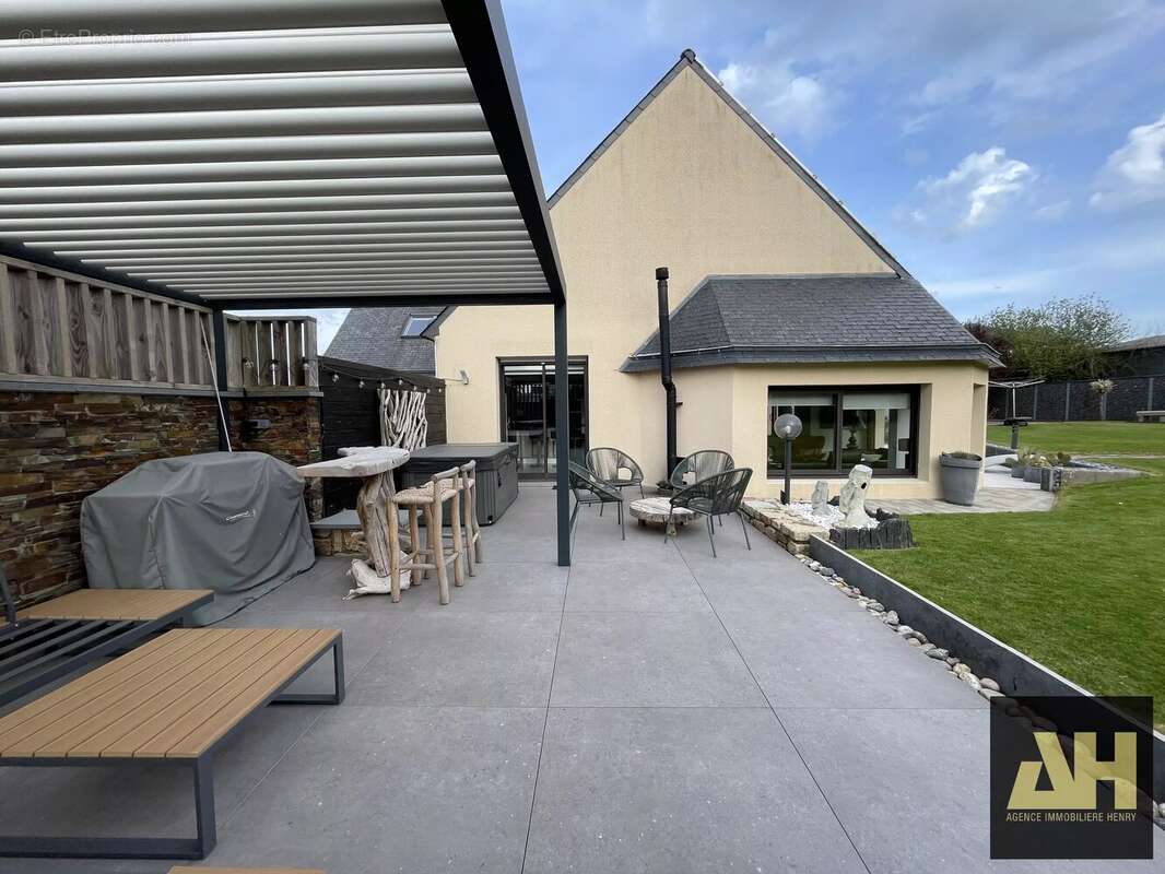 Maison à PLOUNEVENTER