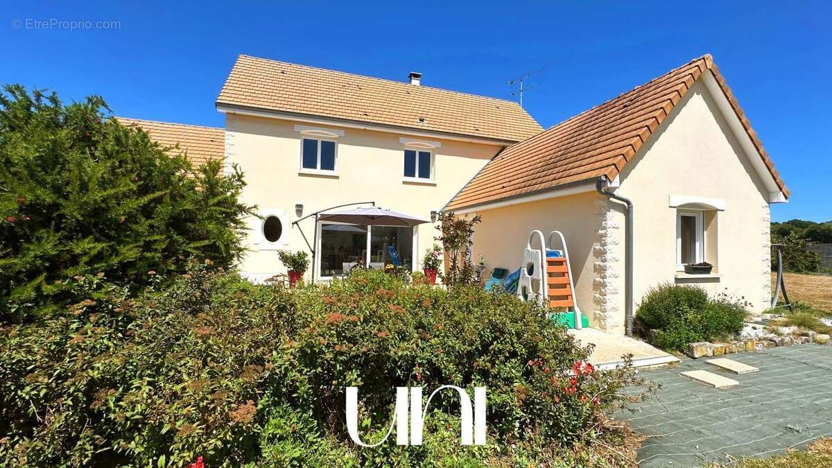 Maison 5 pièces 133m² et 3000m² de terrain - Aure sur mer - photo 5