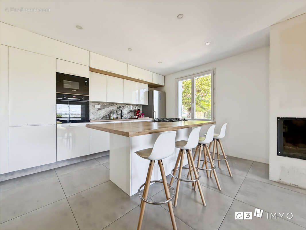 Maison à MARQUEFAVE