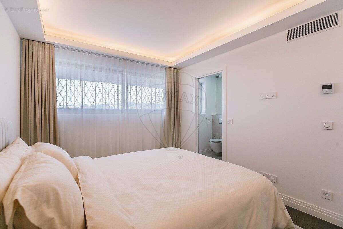 Appartement à VILLENEUVE-LOUBET