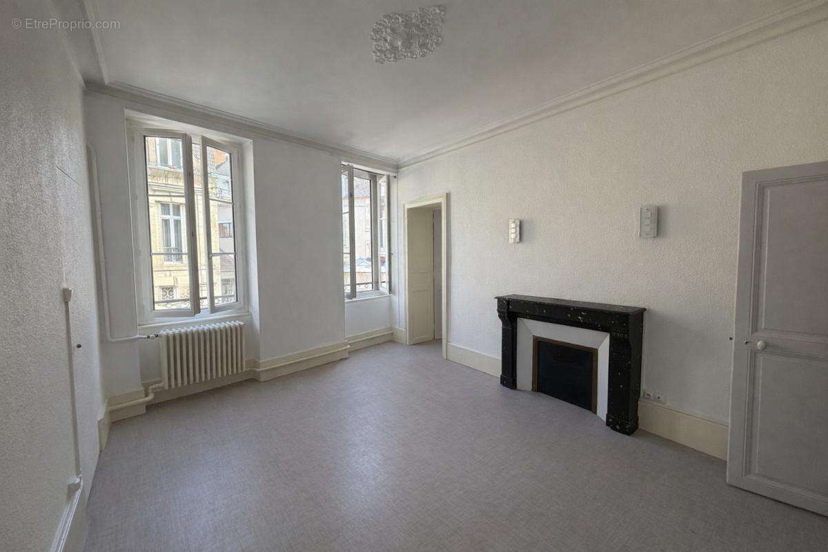 Bel appartement dans le centre ville de Nevers - photo 4