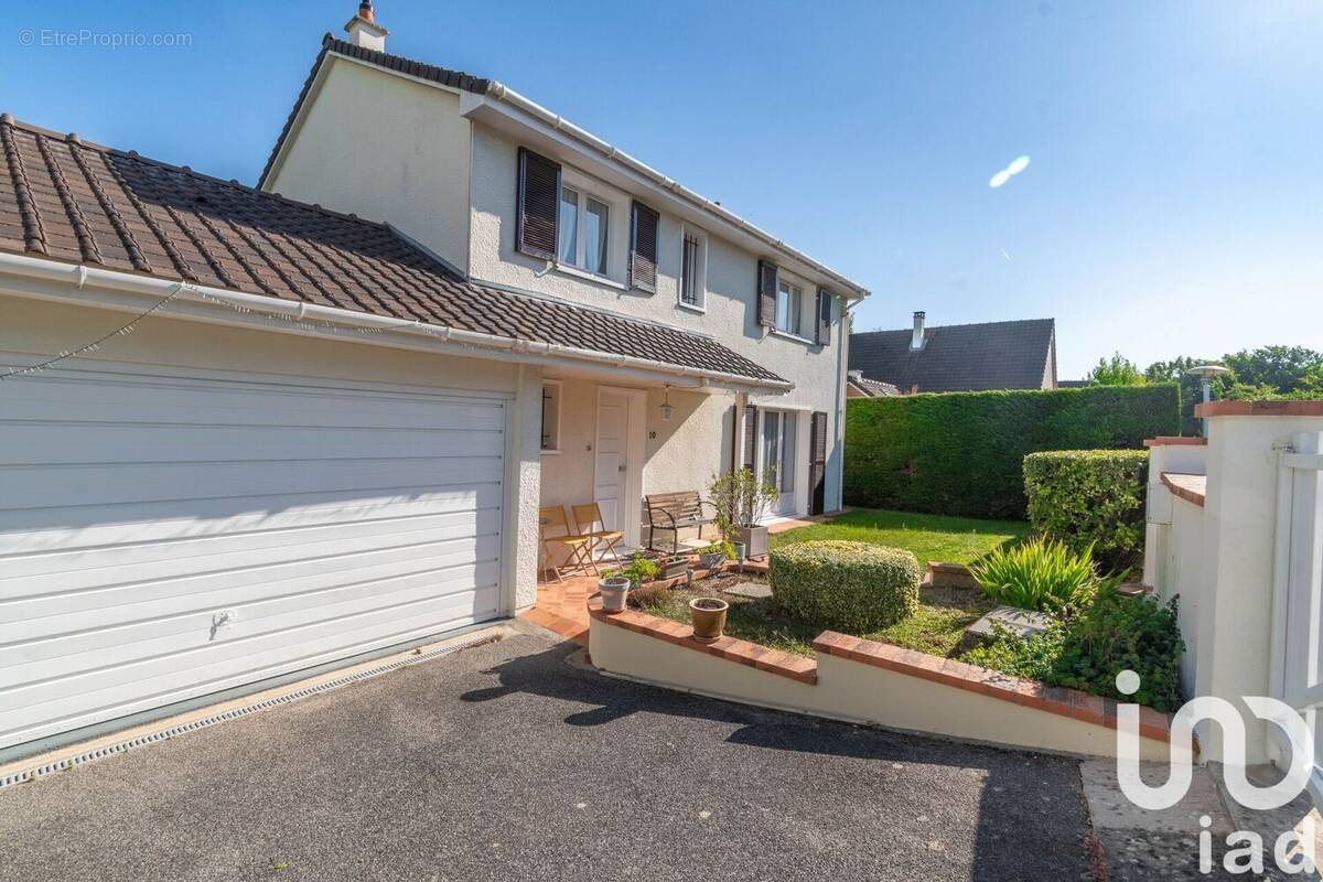 Photo 1 - Maison à SAINT-FARGEAU-PONTHIERRY