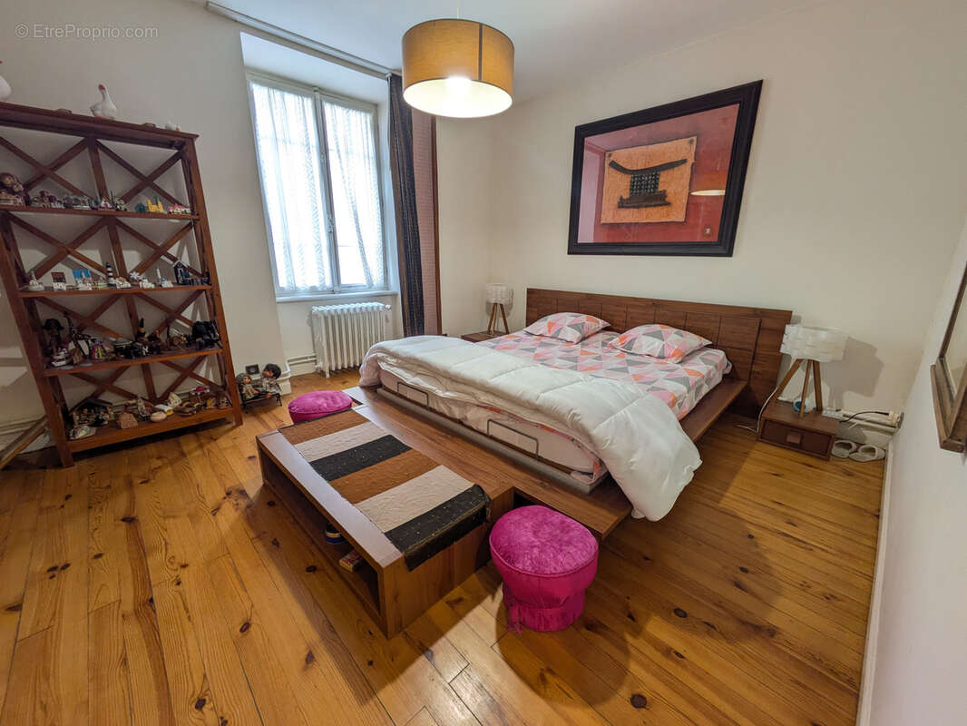 Maison à AIGUEPERSE