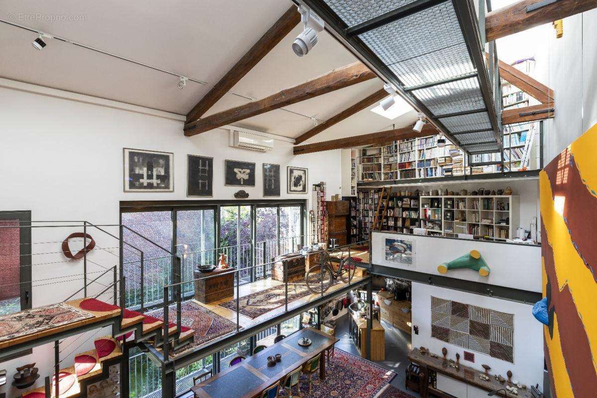 Appartement à LES LILAS