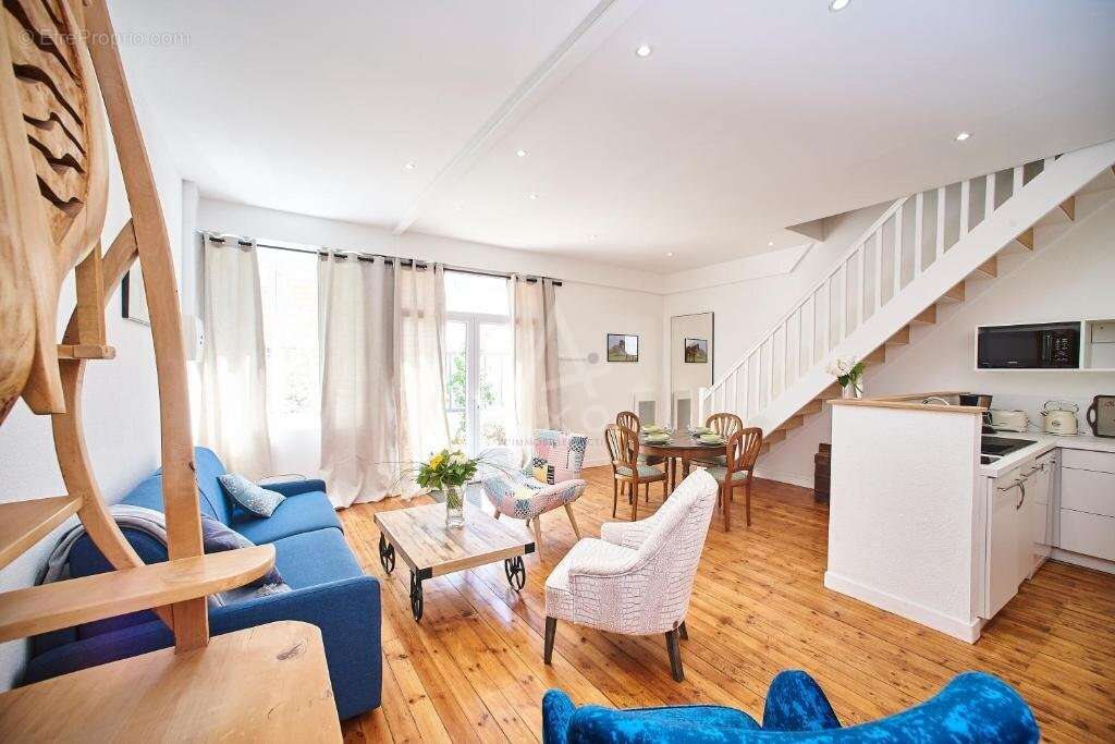 Maison à MORTAGNE-SUR-SEVRE