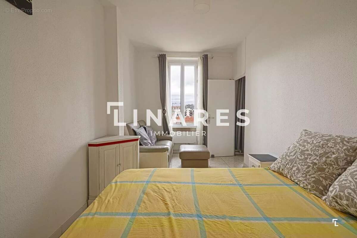 Appartement à MARSEILLE-4E