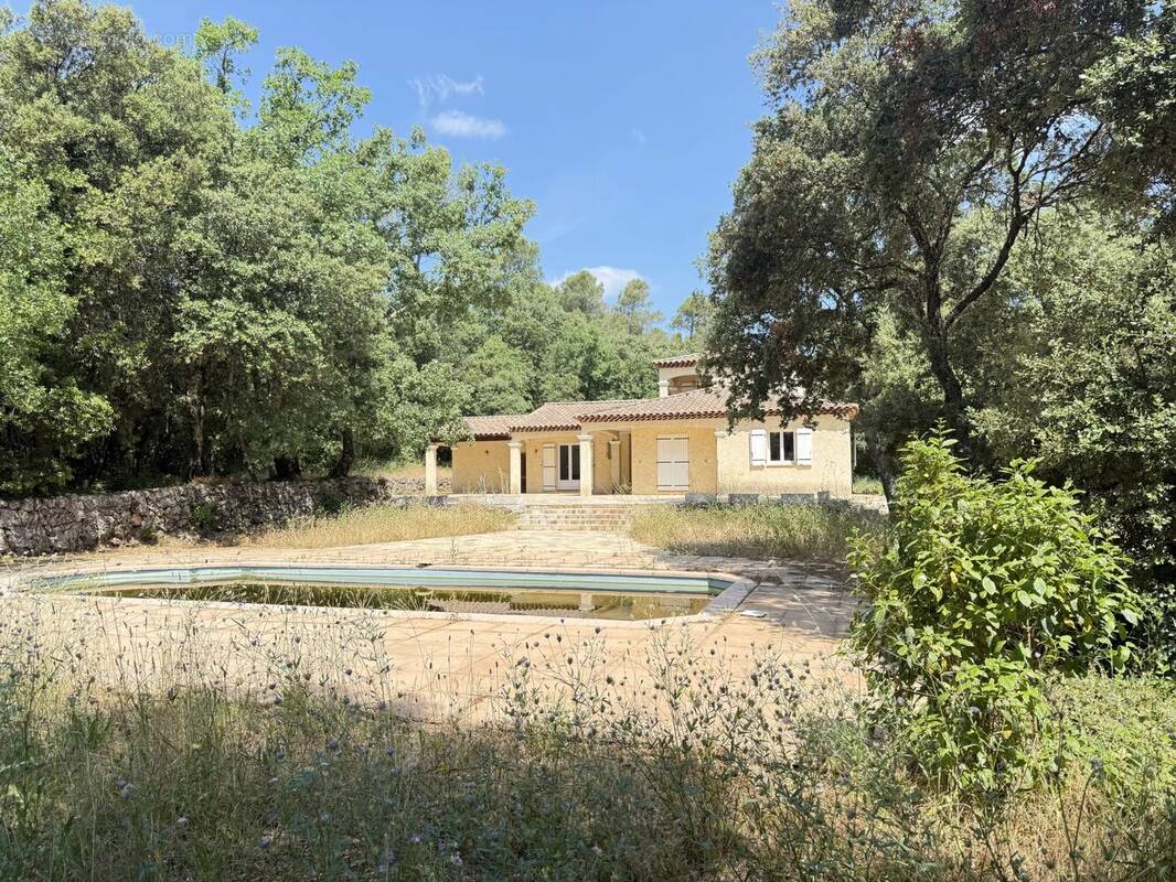 Maison à BESSE-SUR-ISSOLE