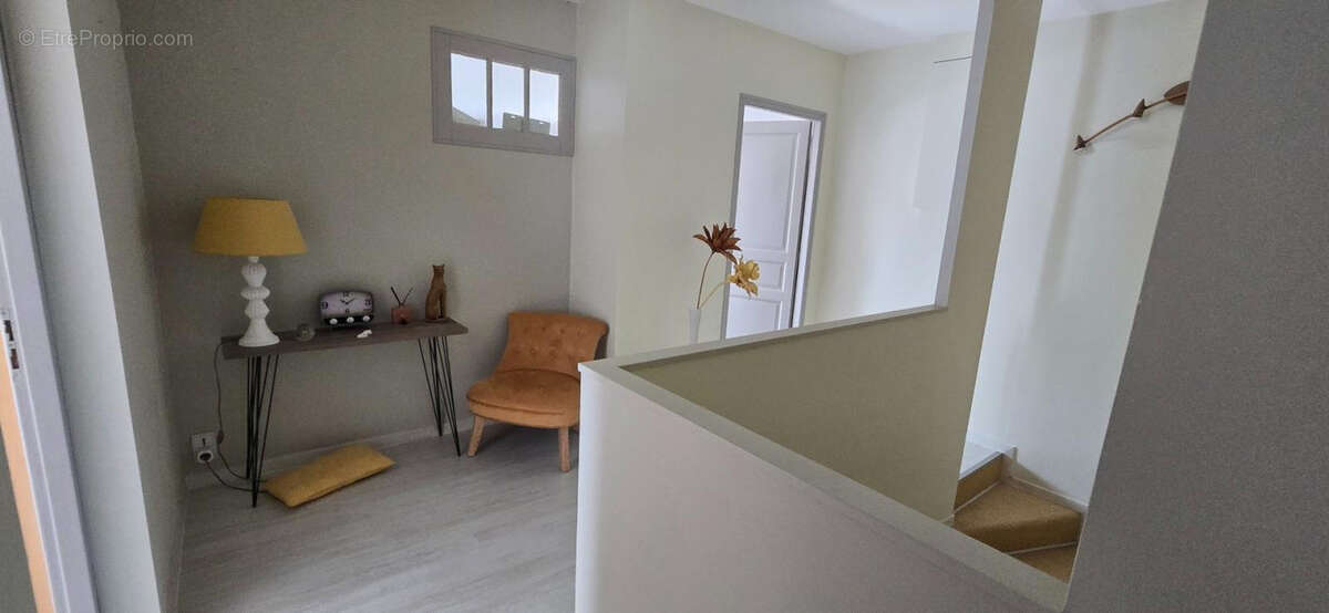 Maison à CRECHES-SUR-SAONE