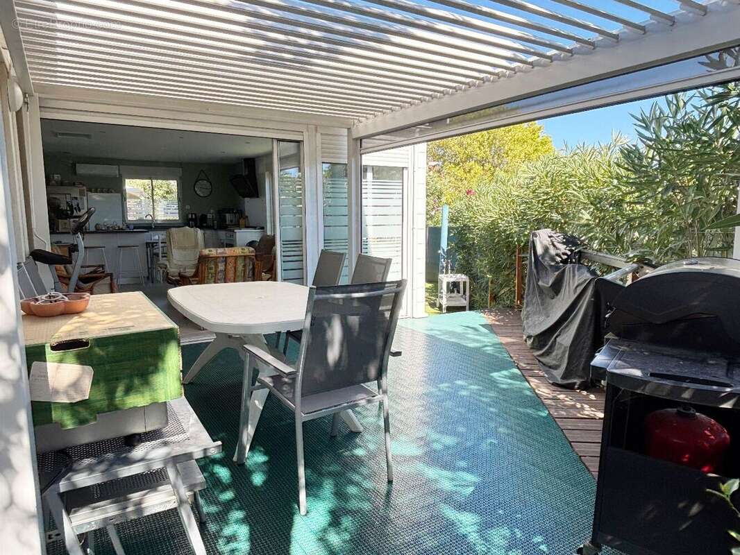 Maison à ROQUEBRUNE-SUR-ARGENS