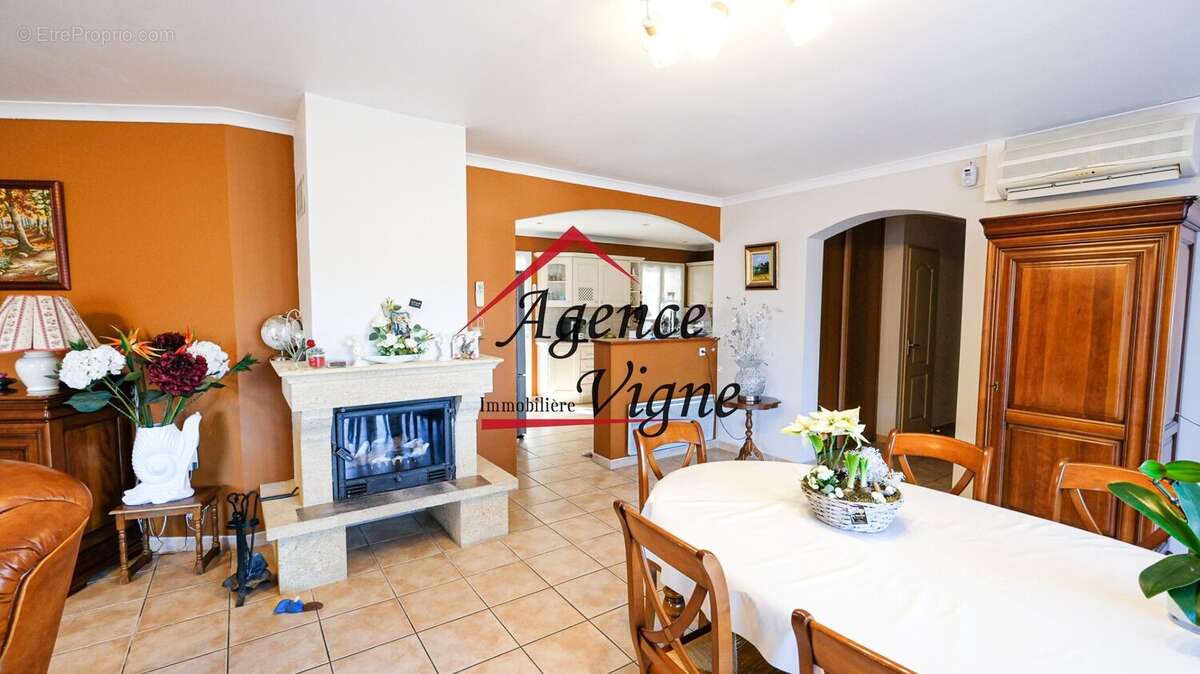 Maison à ROBIAC-ROCHESSADOULE