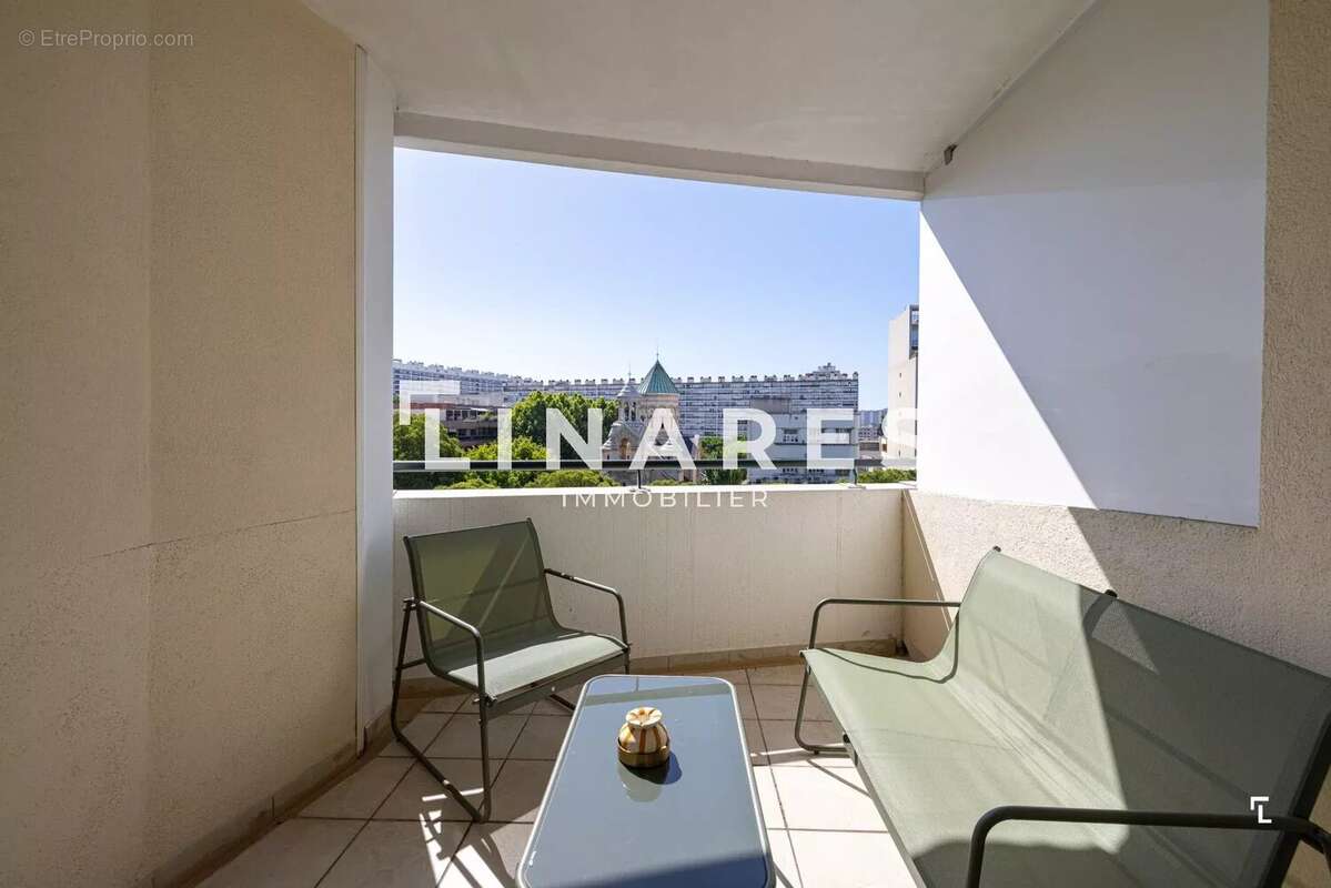 Appartement à MARSEILLE-8E