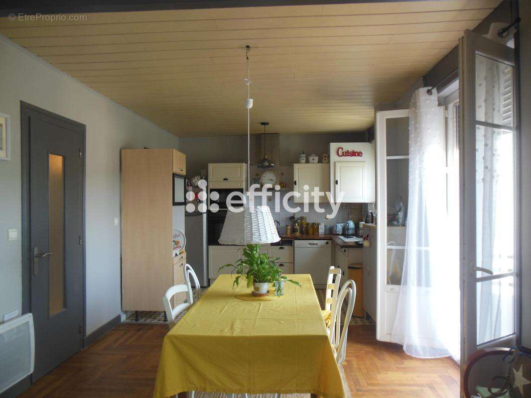 Appartement à ROUSSILLON